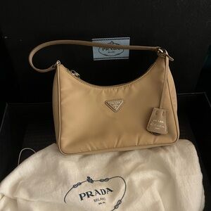 Prada re-edition Beige Reedition Shoulder Bag with leather strap